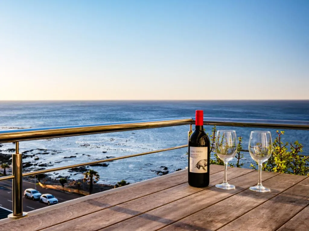 The Apartment, Mouille Point