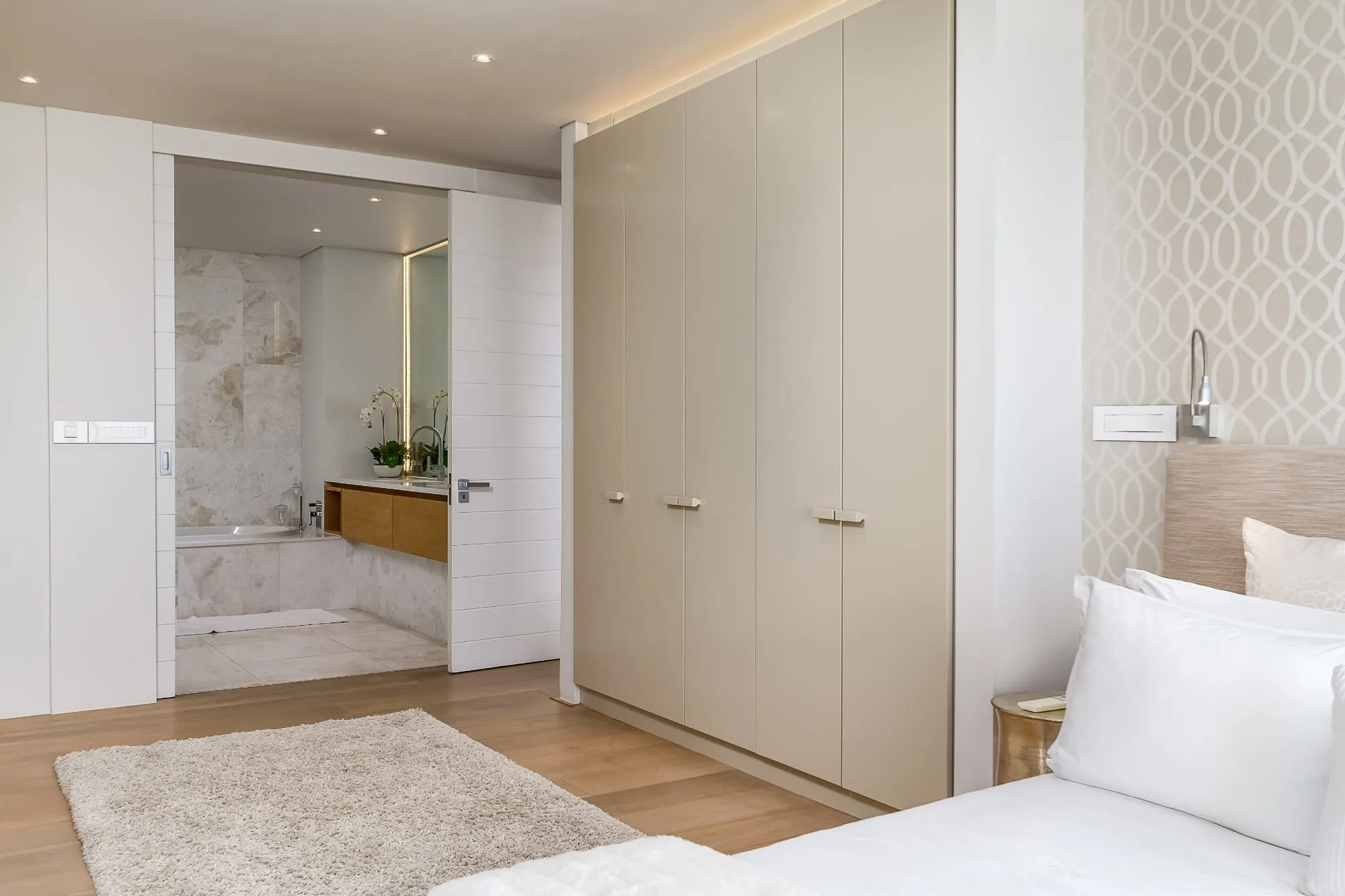 property_[object Object]_16