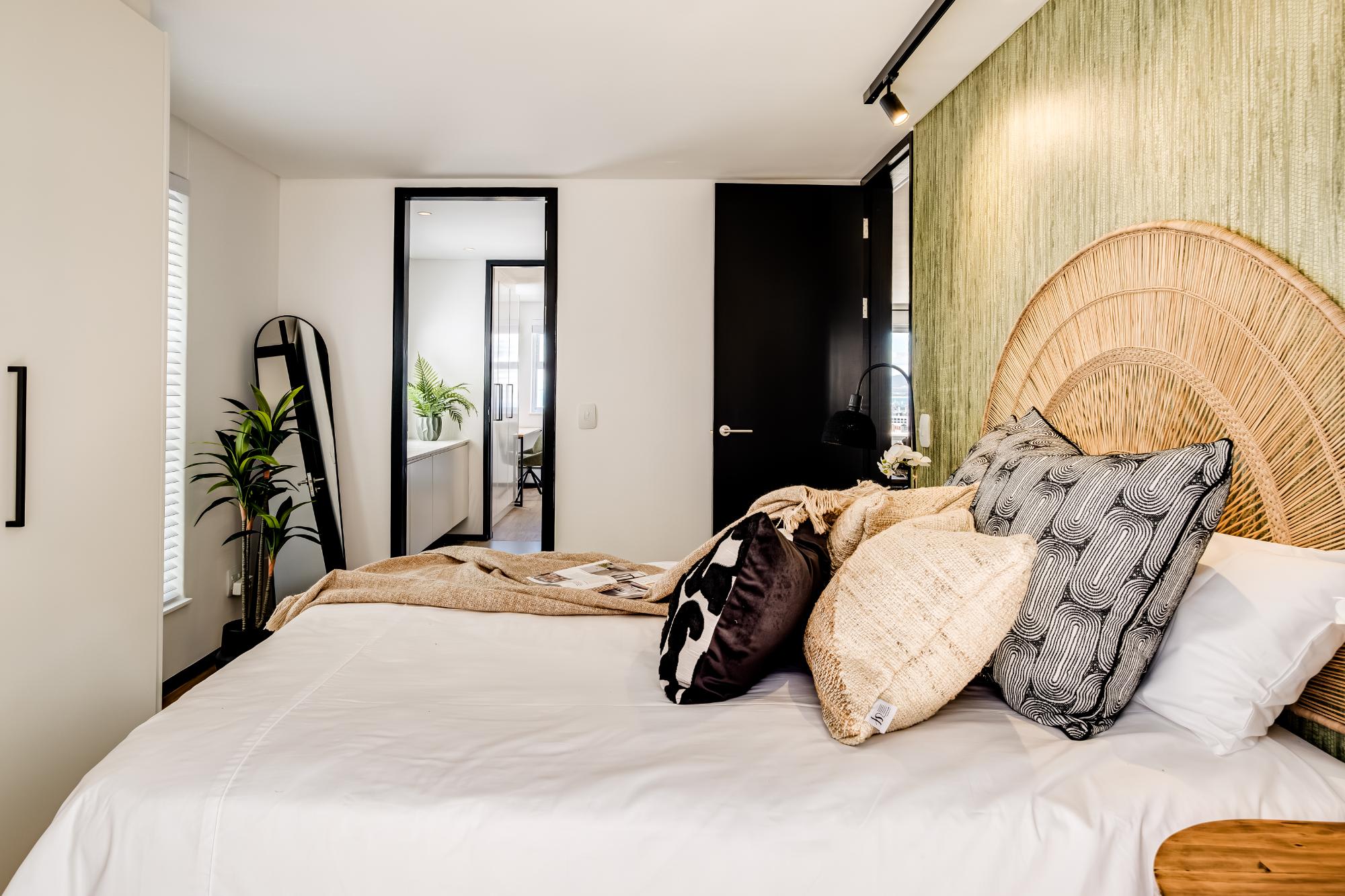 property_[object Object]_12