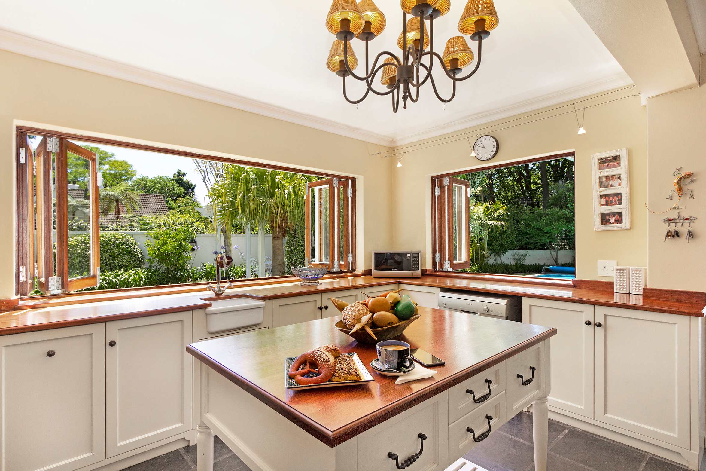 property_[object Object]_10