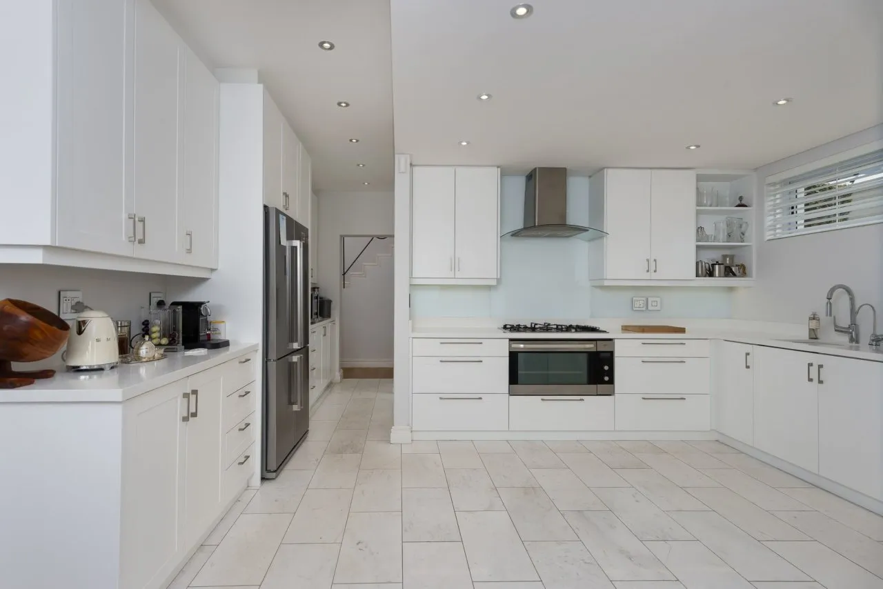 property_[object Object]_4