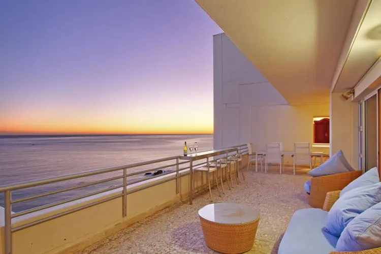 Dunmore Penthouse, Clifton
