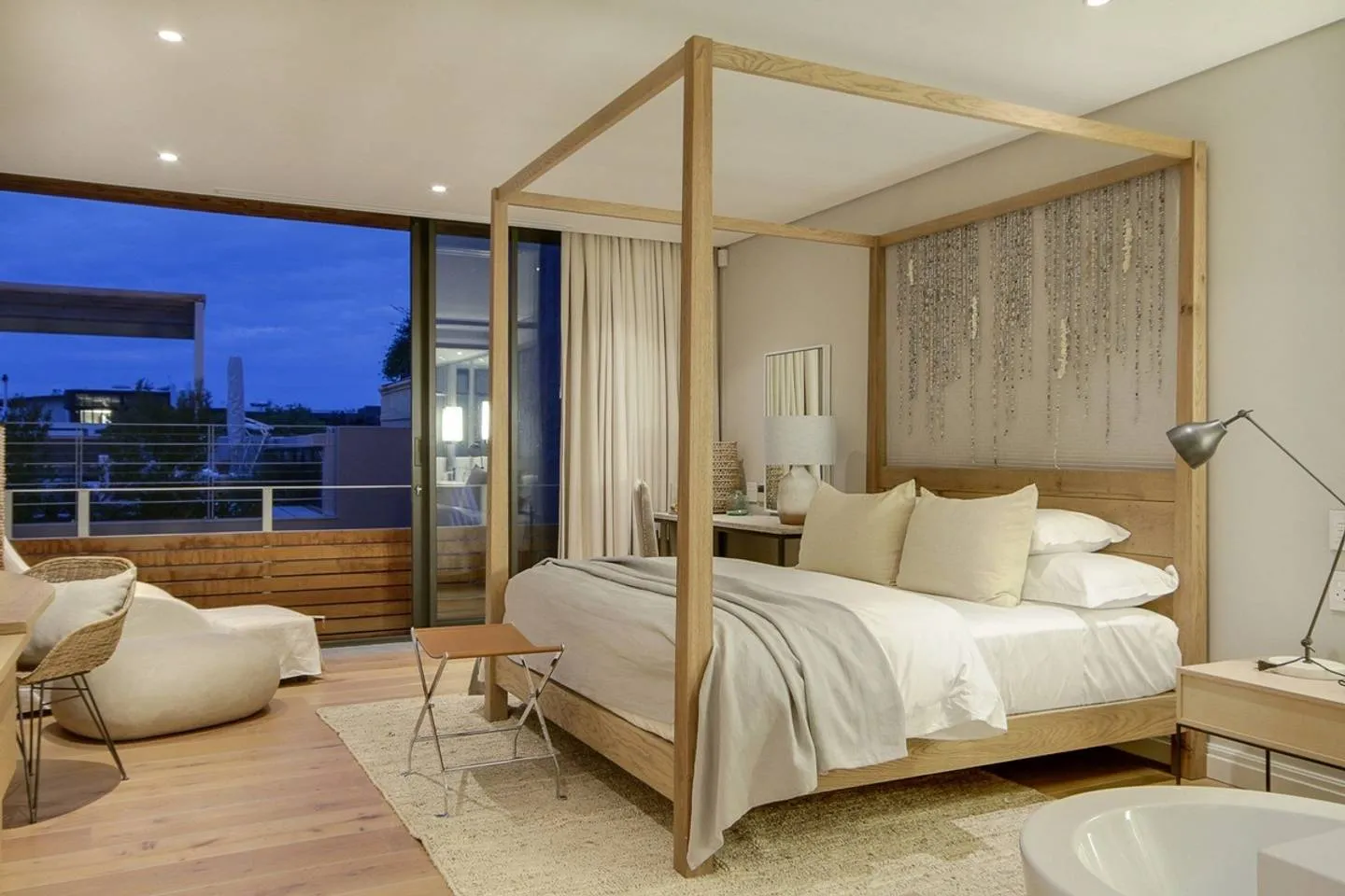 property_[object Object]_4