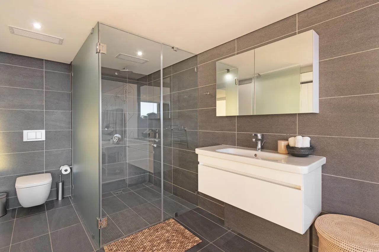 property_[object Object]_76