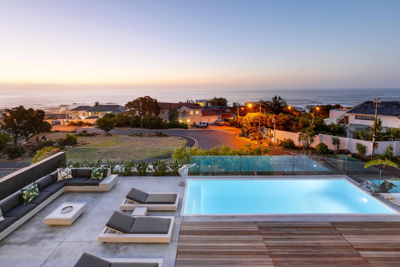Jo Leo Villa, Camps Bay