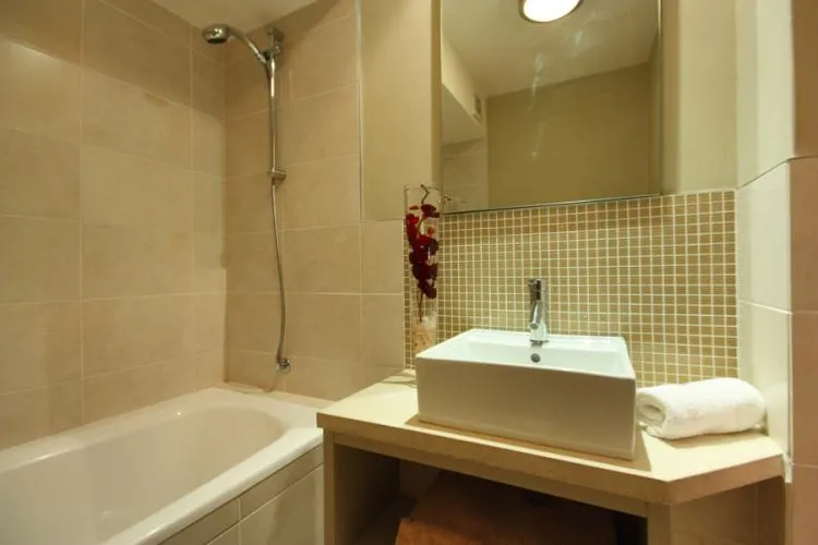 property_[object Object]_13