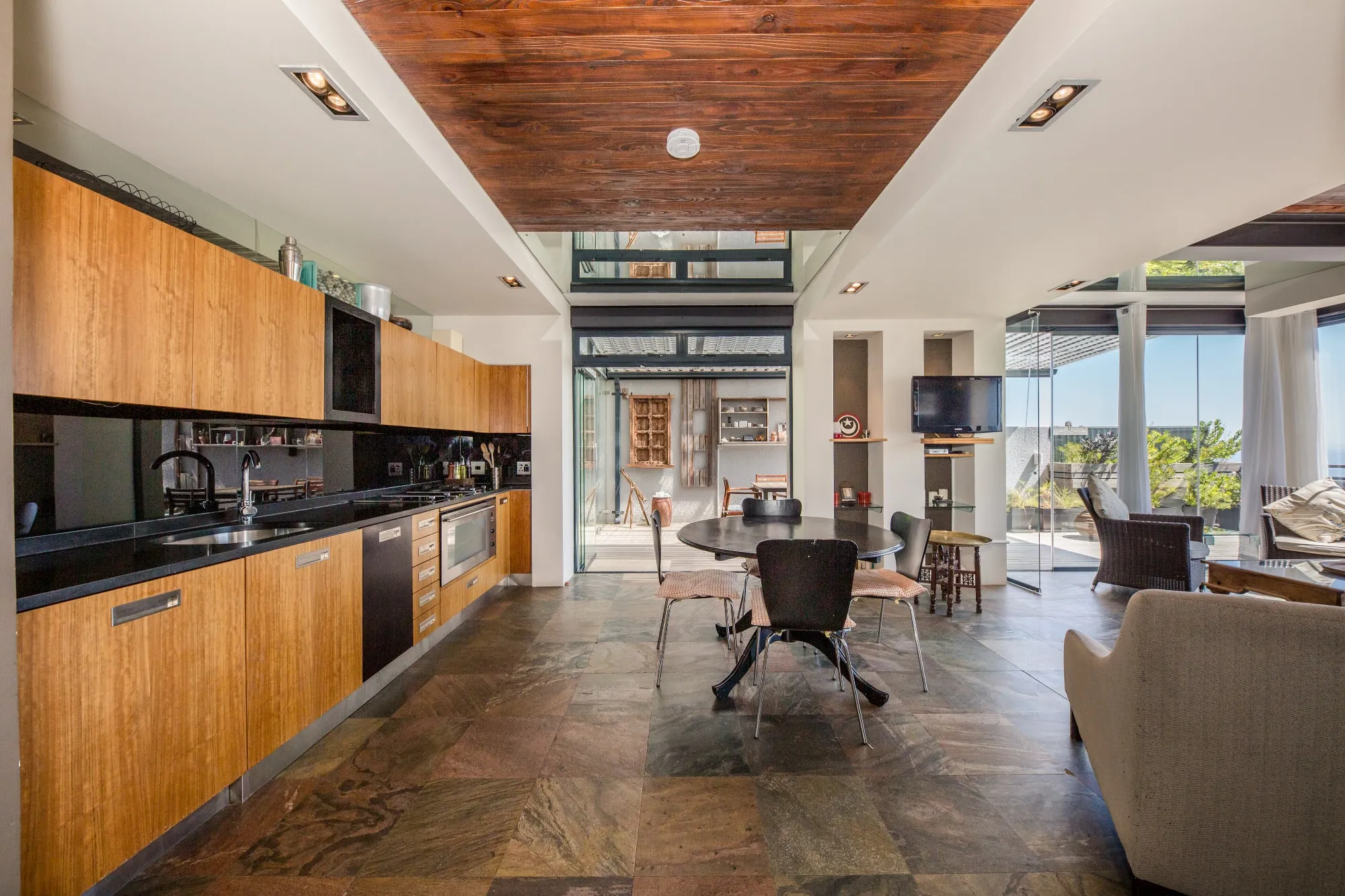 property_[object Object]_6