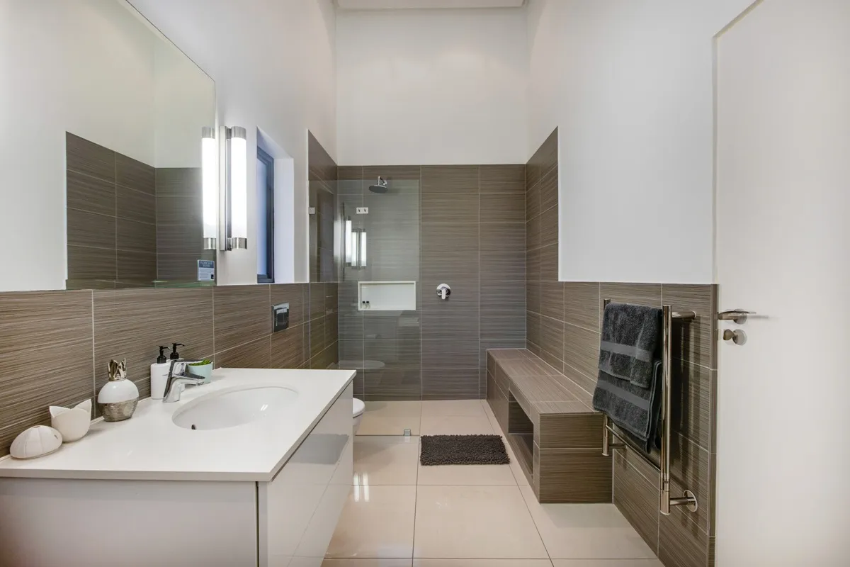 property_[object Object]_4