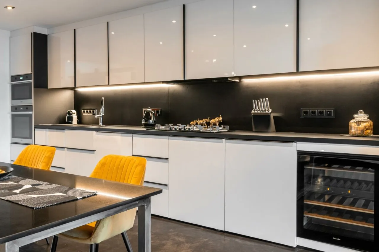 property_[object Object]_11