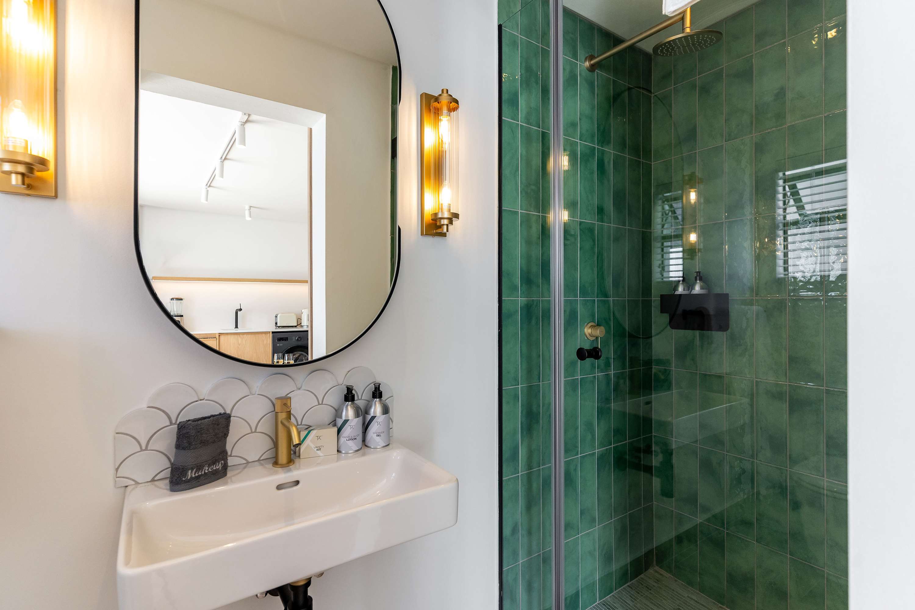 property_[object Object]_33