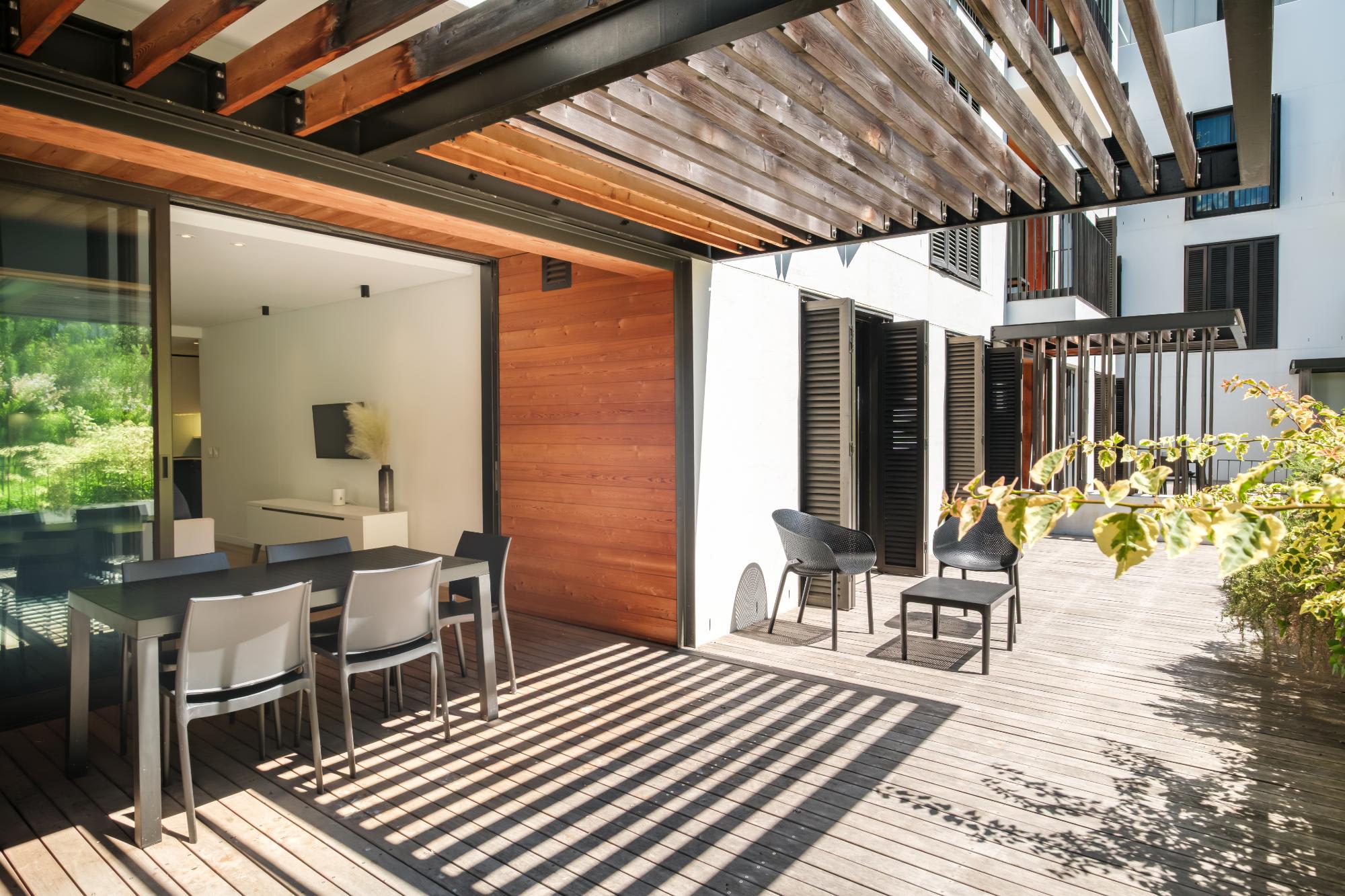 property_[object Object]_12