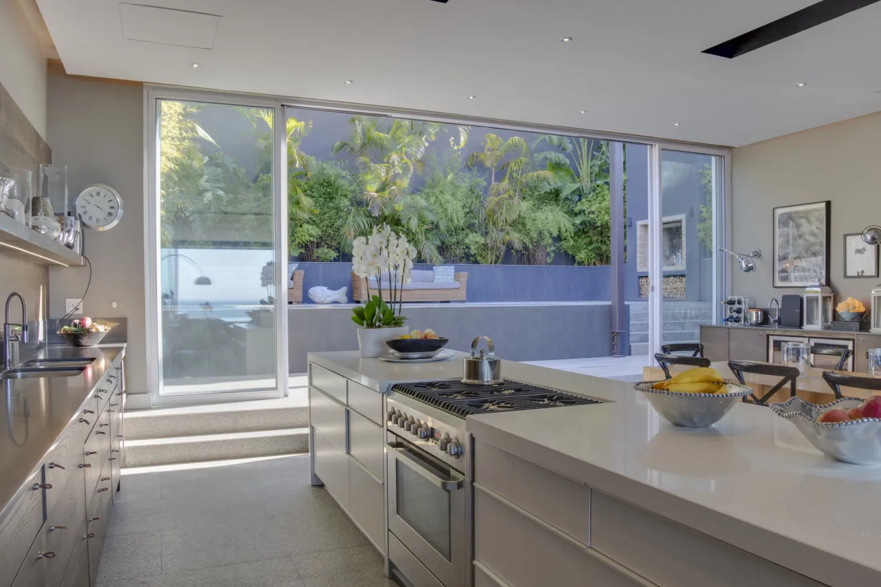 property_[object Object]_12