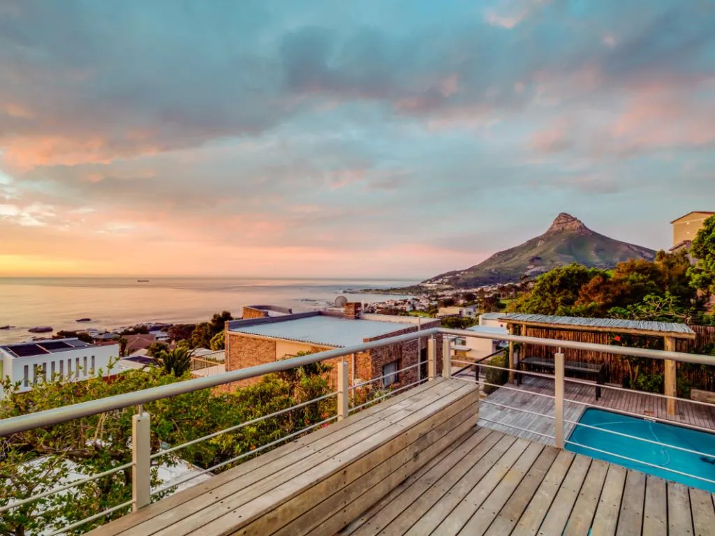 Sunset Views Villa, Bakoven