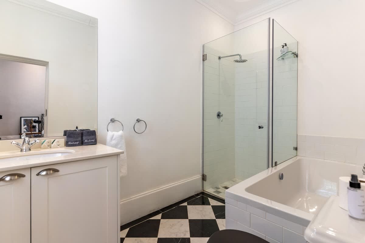 property_[object Object]_21