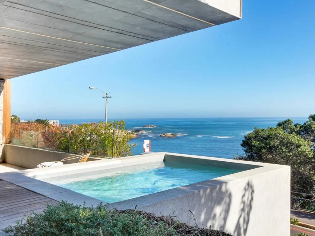 Lillamton, Camps Bay
