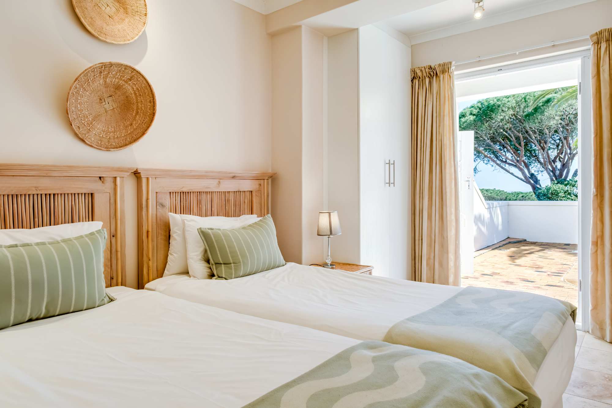 property_[object Object]_44