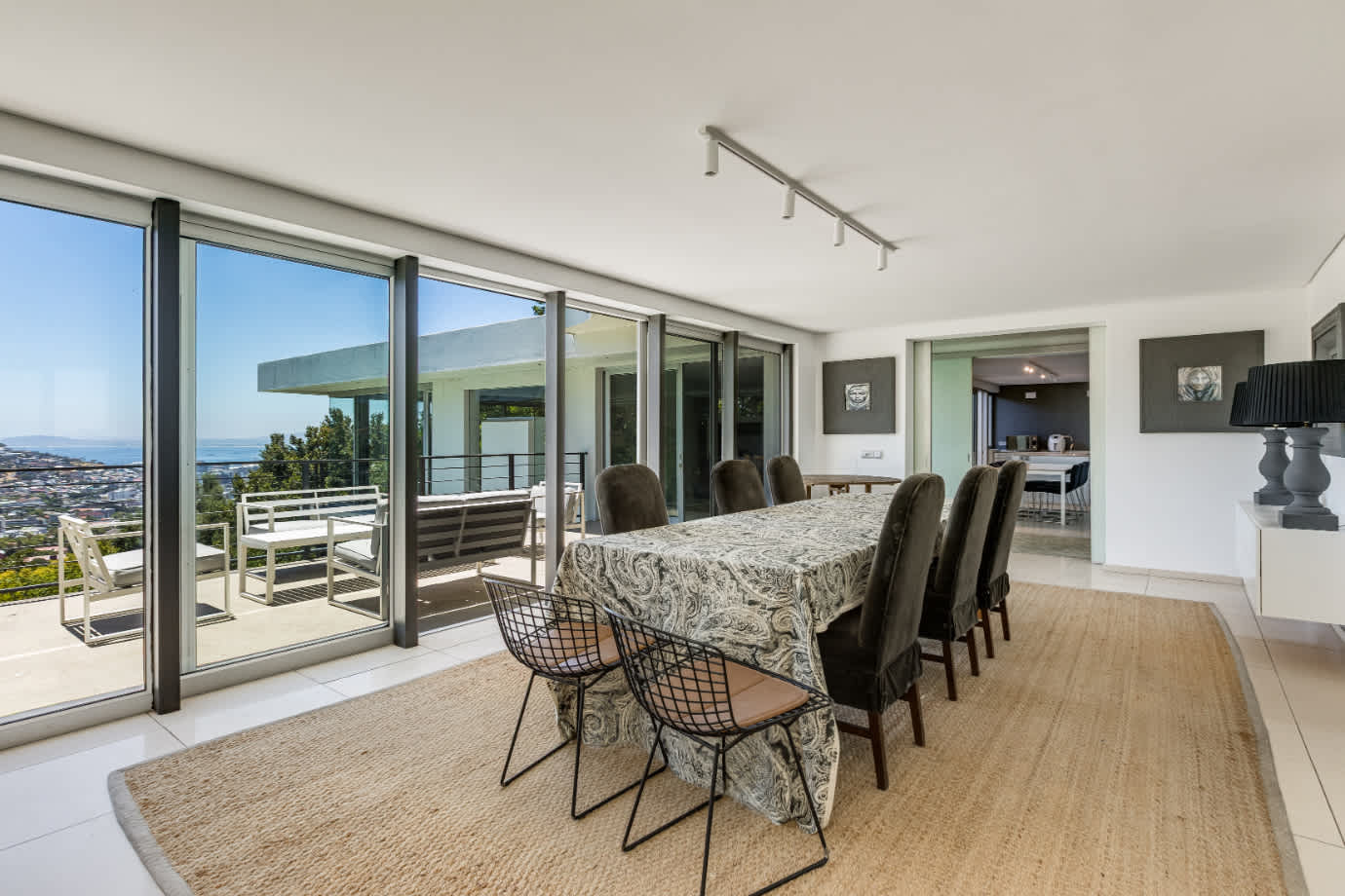 property_[object Object]_9