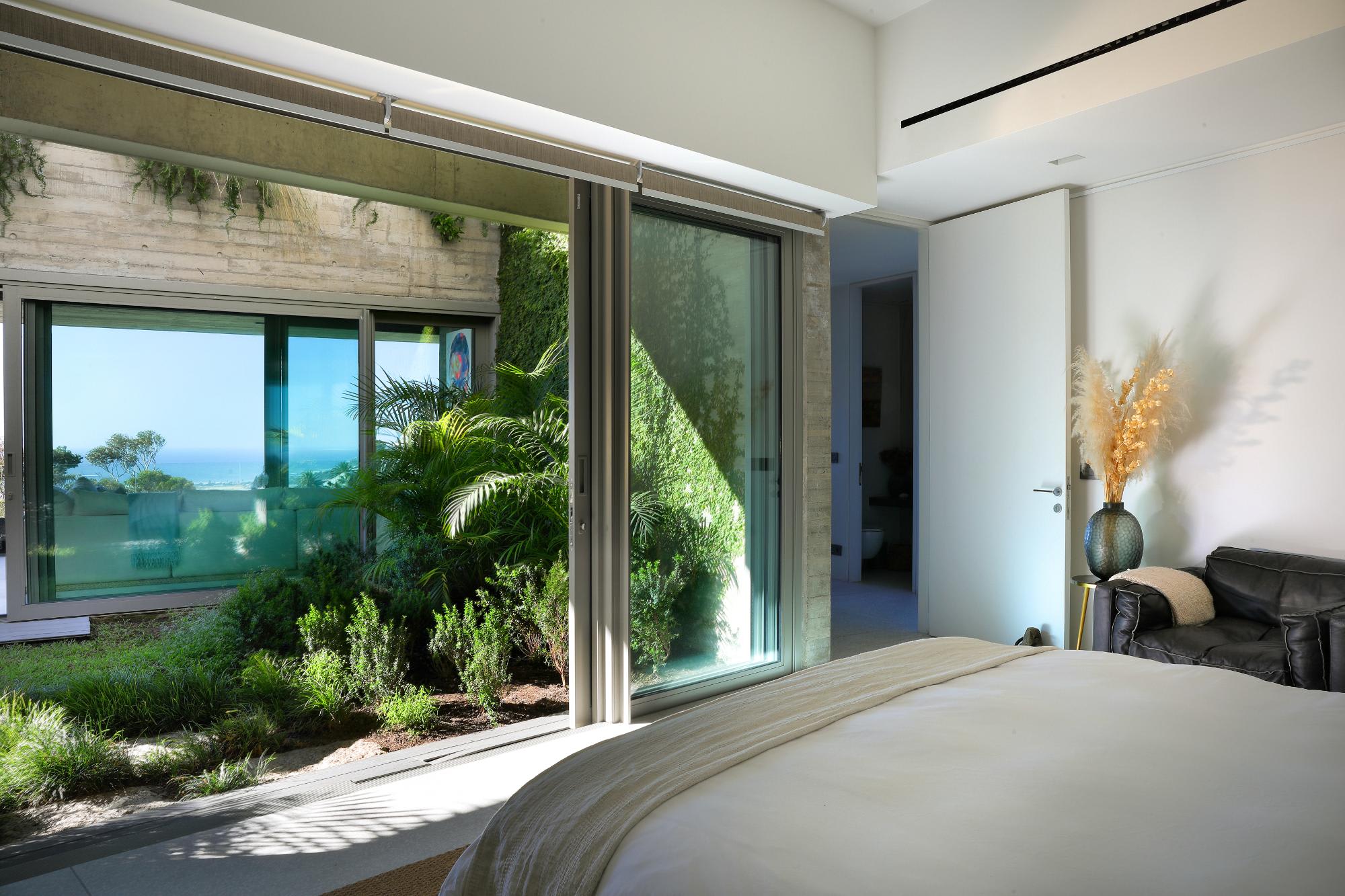 property_[object Object]_37