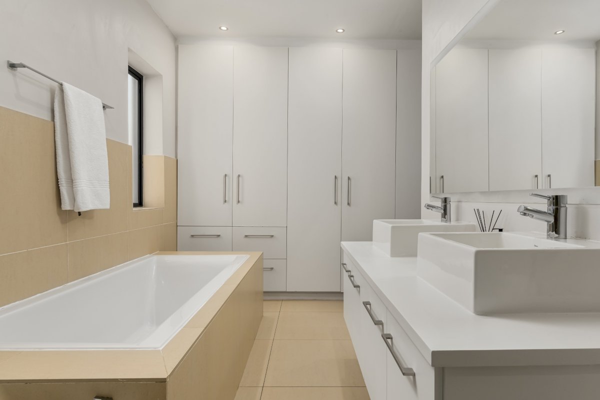 property_[object Object]_12