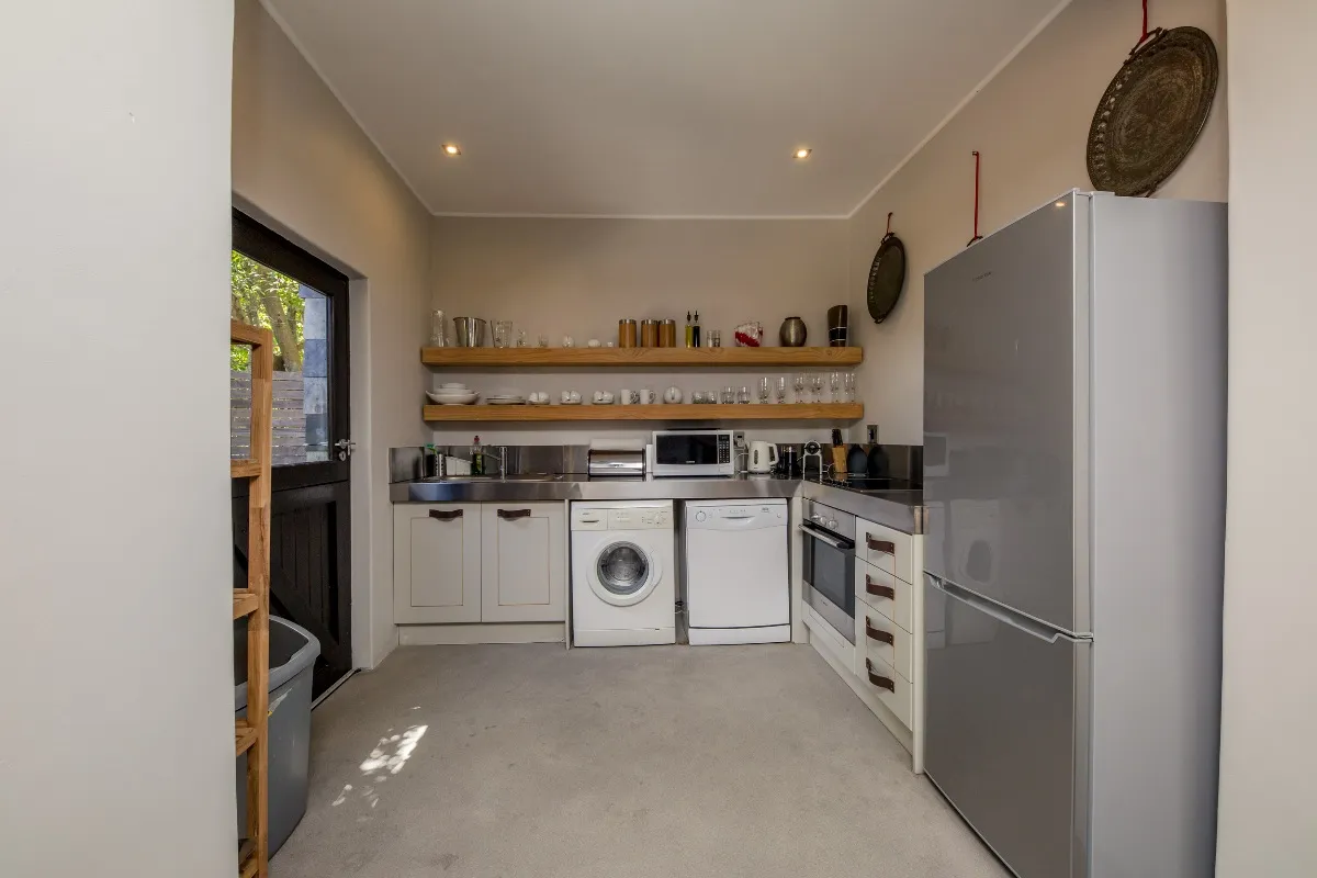 property_[object Object]_12