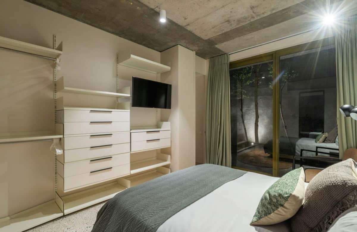 property_[object Object]_28