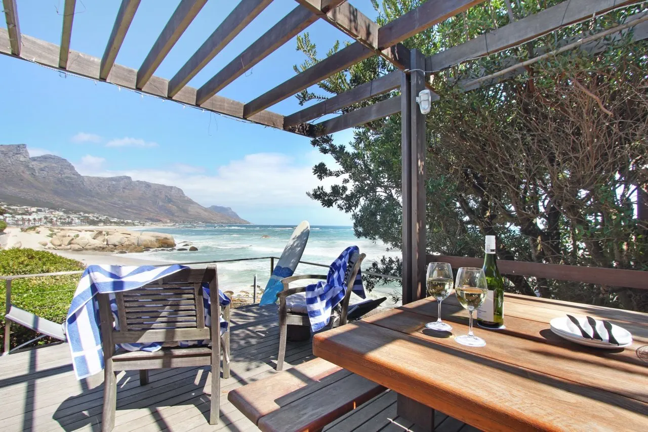 Glen Beach Vista House Upper Unit, Camps Bay