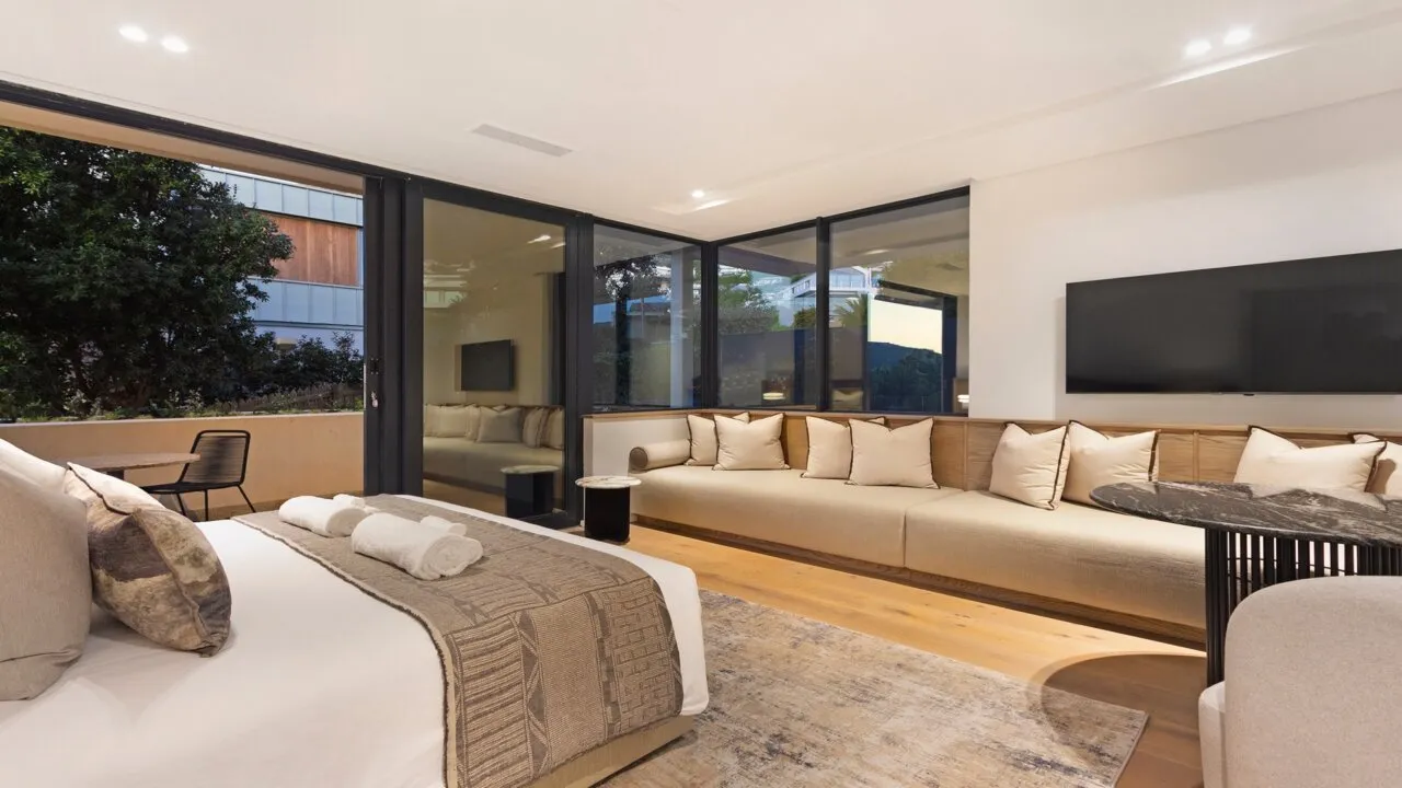 property_[object Object]_16