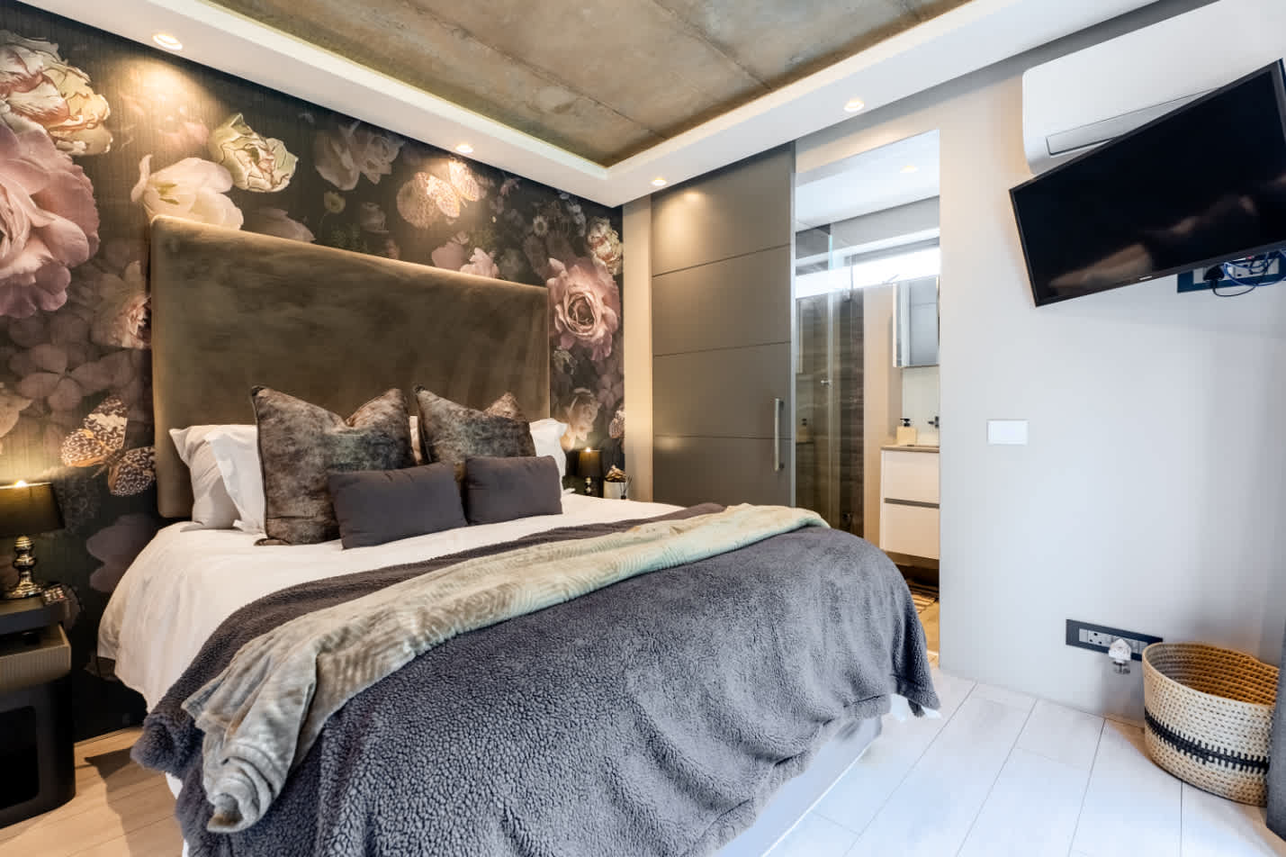 property_[object Object]_43