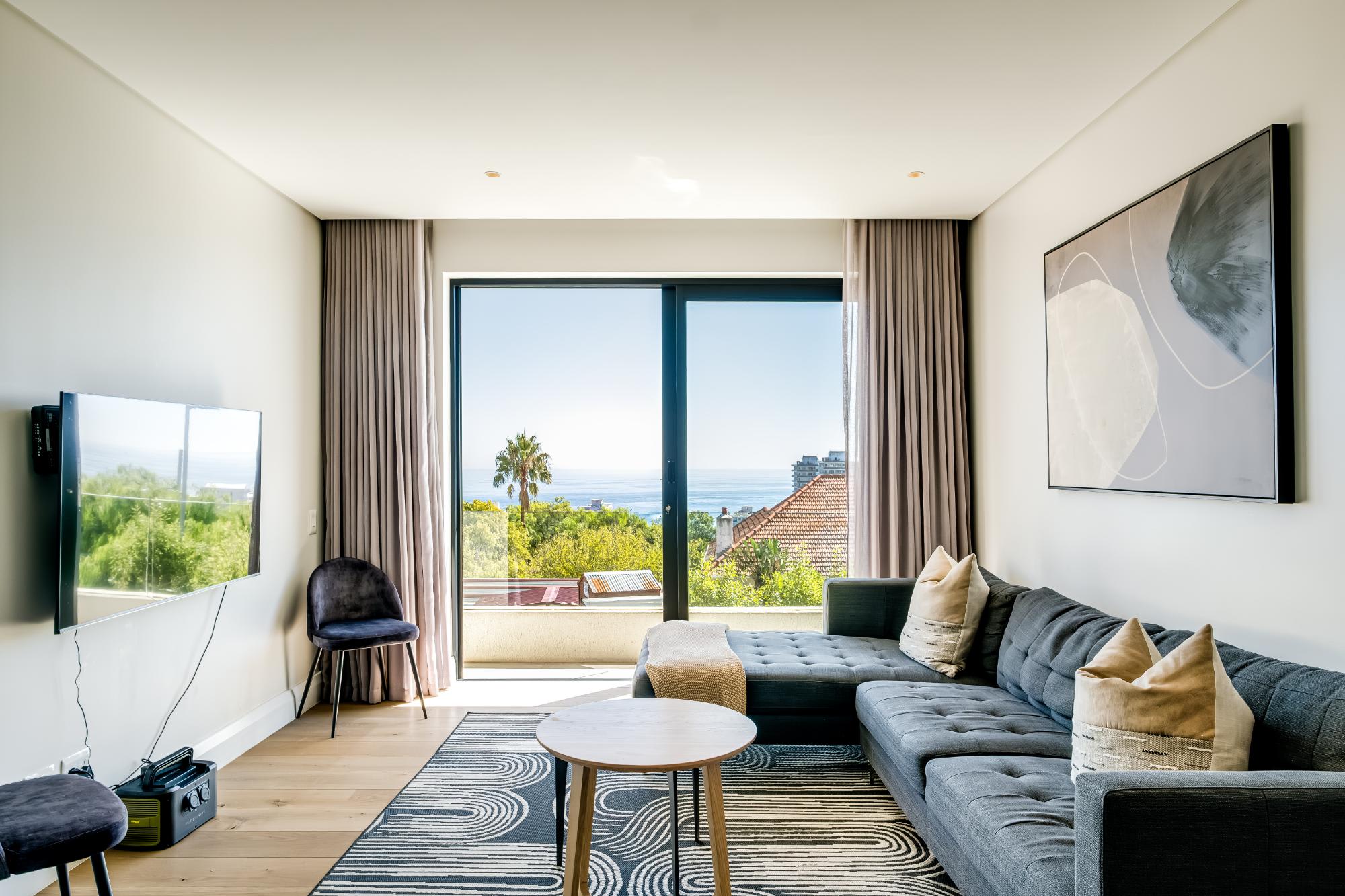 Marlo Stone (002), Sea Point