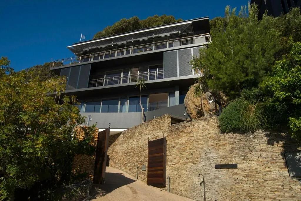 property_[object Object]_18