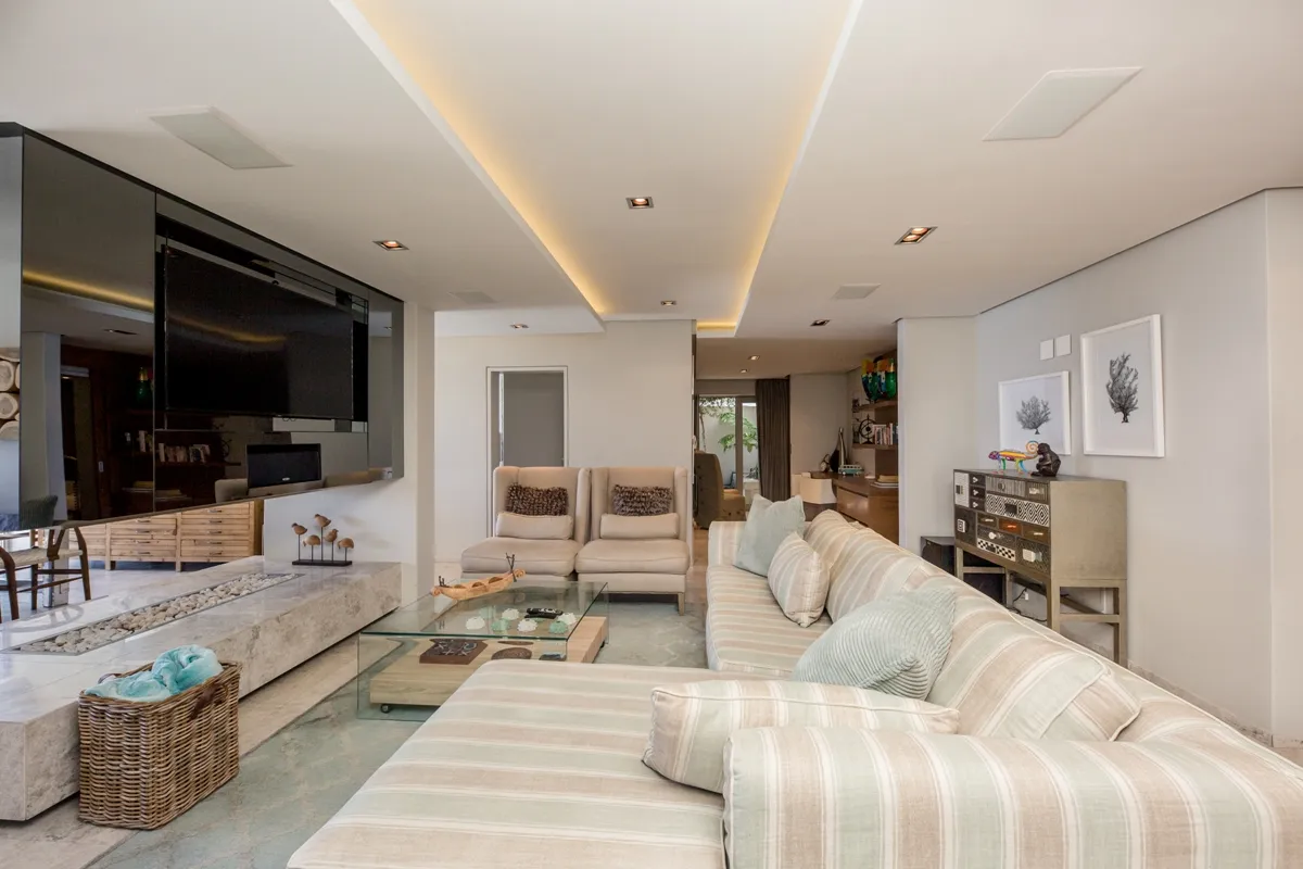 property_[object Object]_32