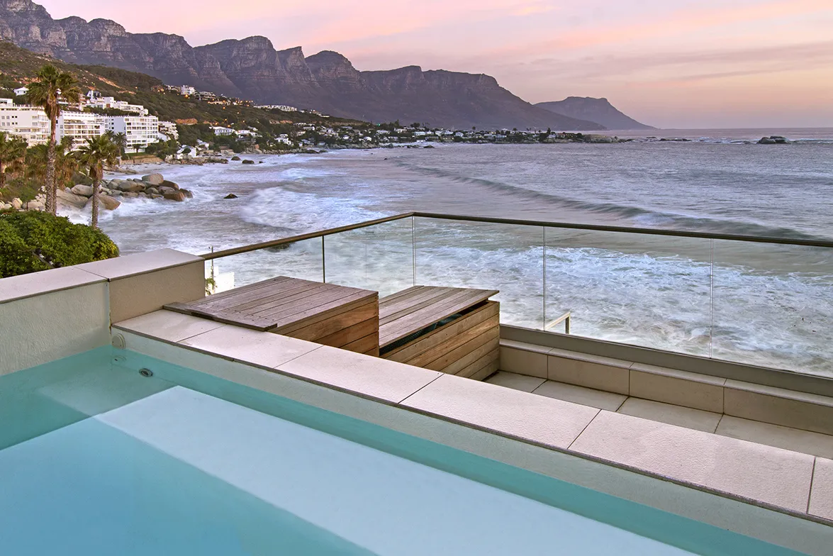 Clifton Views, Clifton