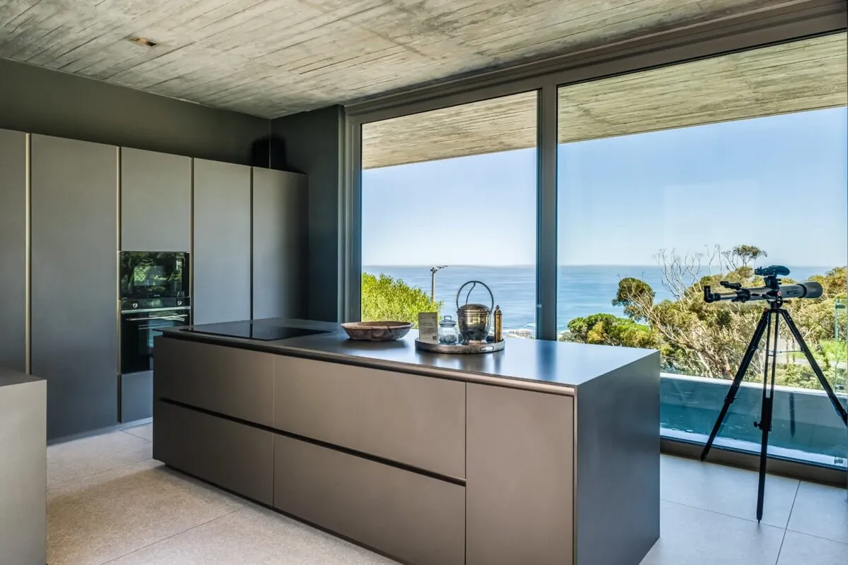 property_[object Object]_16