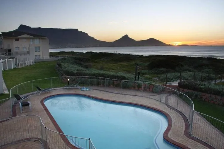 Neptune Isle 203, Lagoon Beach