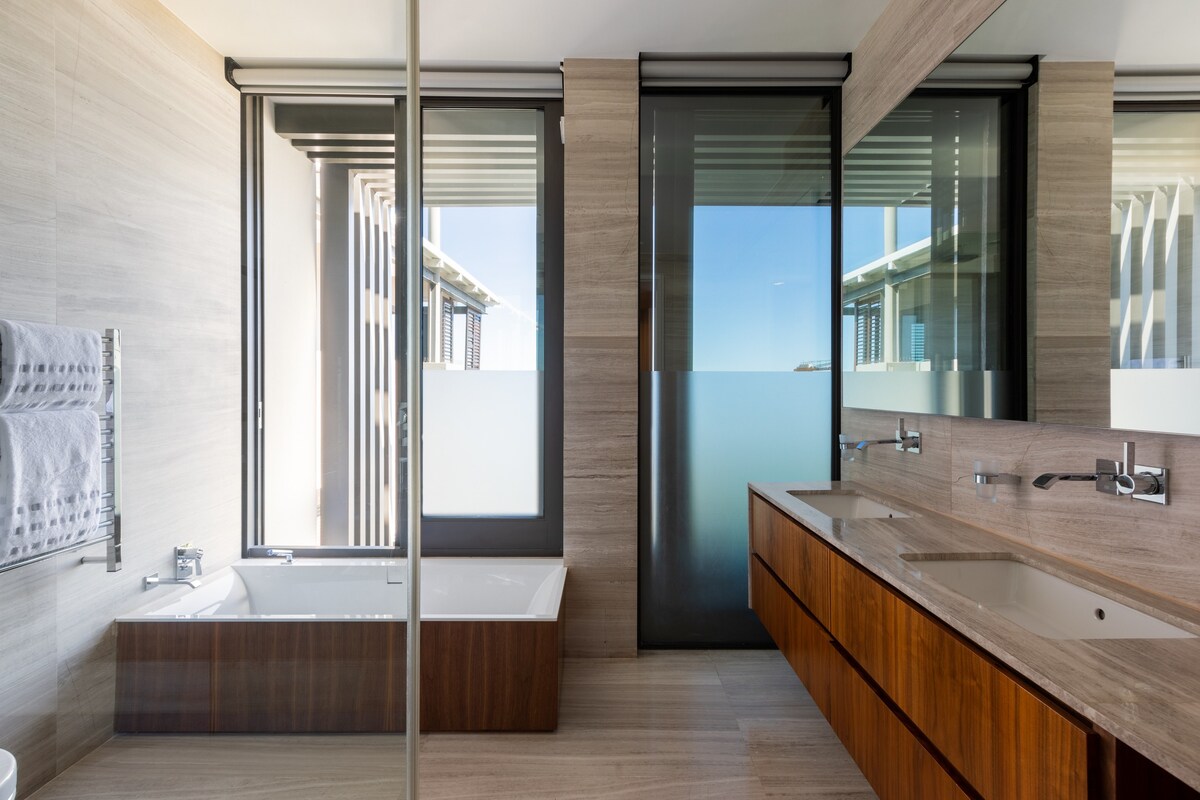 property_[object Object]_13