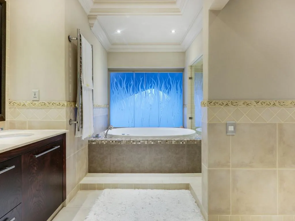 property_[object Object]_6