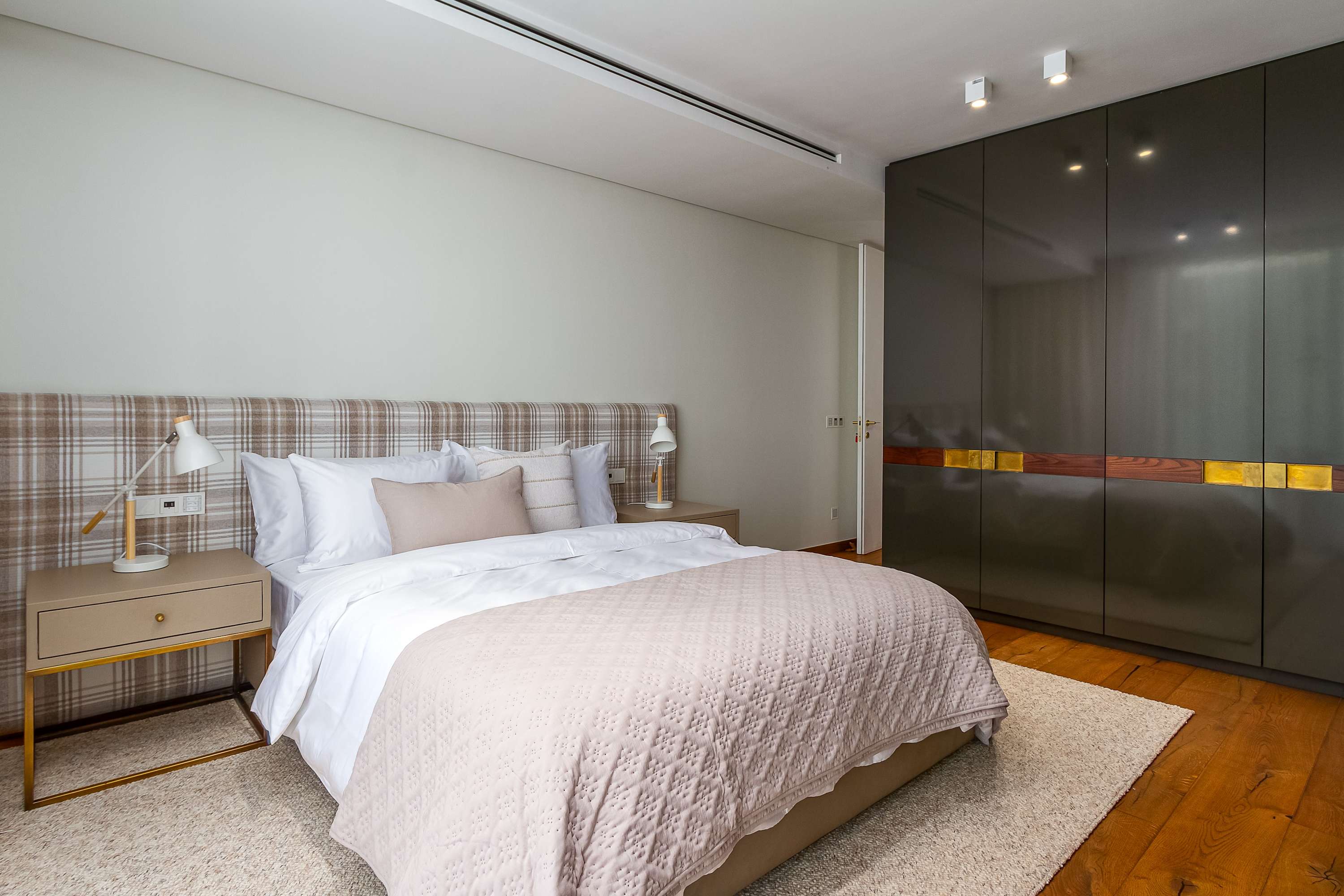 property_[object Object]_5