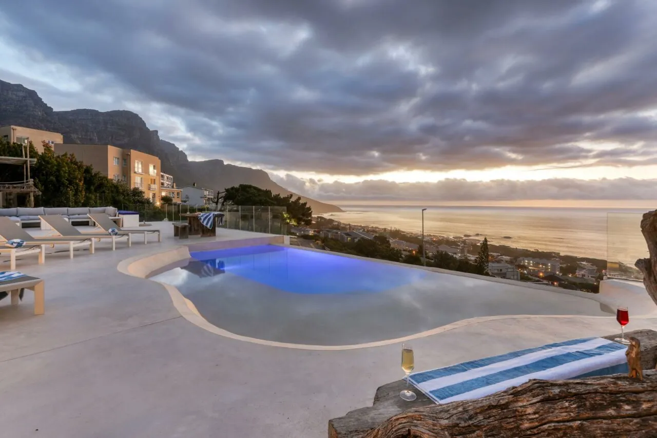 Ocean Views Beach House, Bakoven