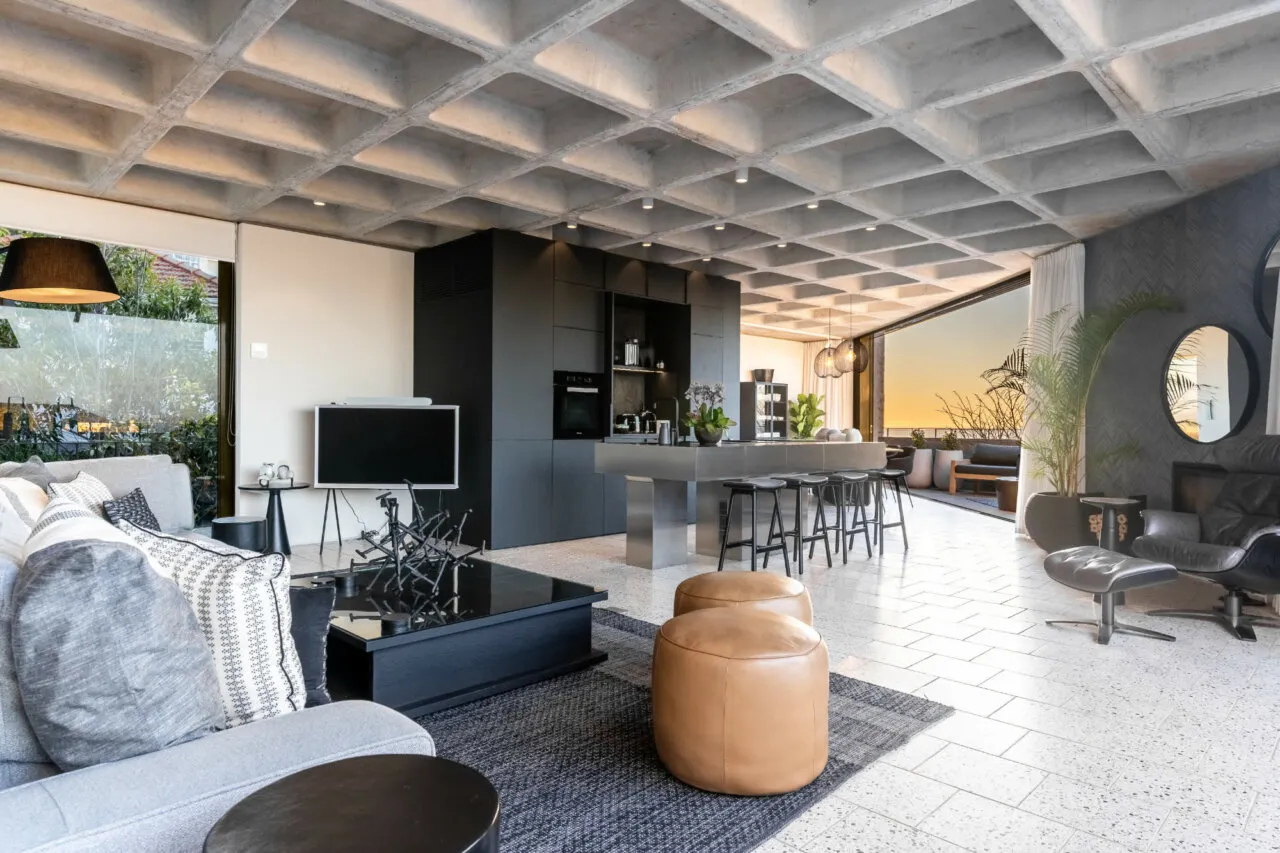 property_[object Object]_33