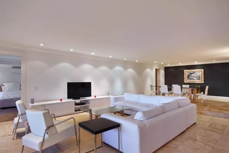 property_[object Object]_7