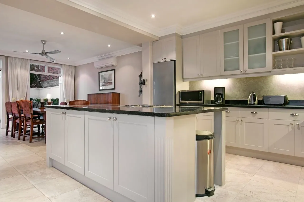 property_[object Object]_13