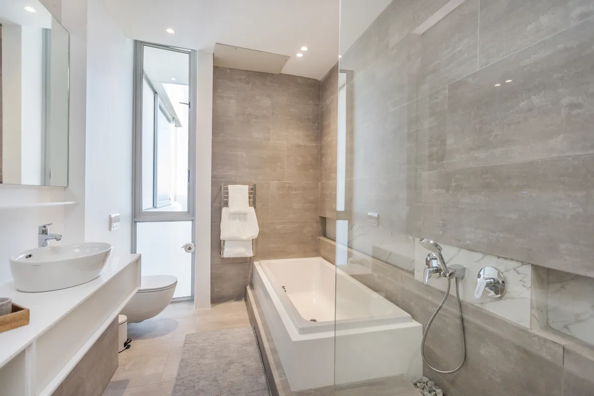 property_[object Object]_9