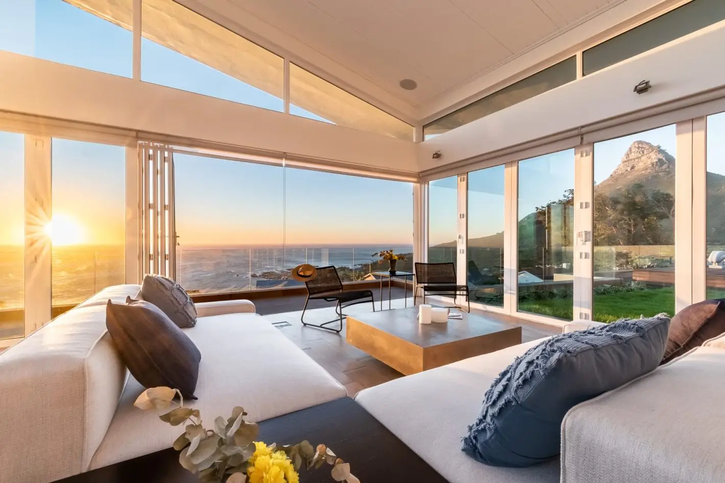 Hutchinson House, Camps Bay