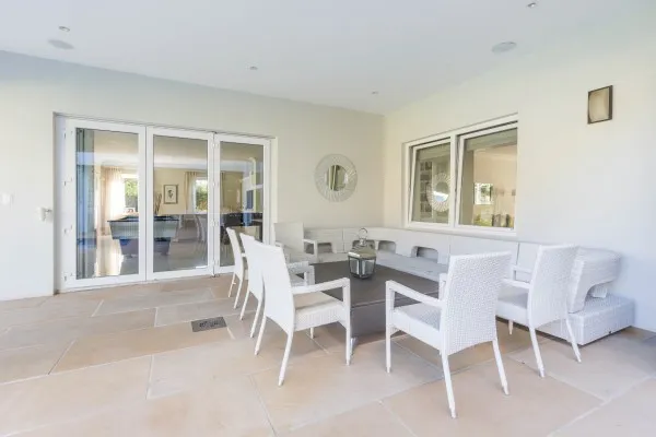 property_[object Object]_12