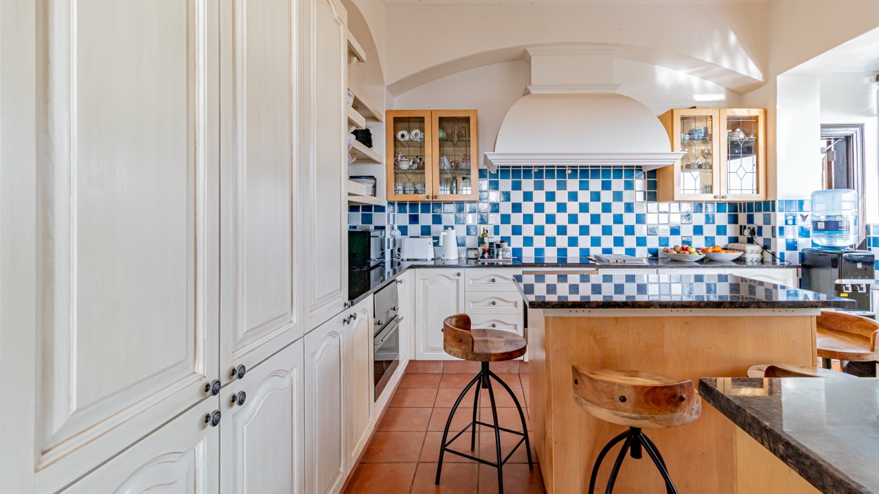 property_[object Object]_12