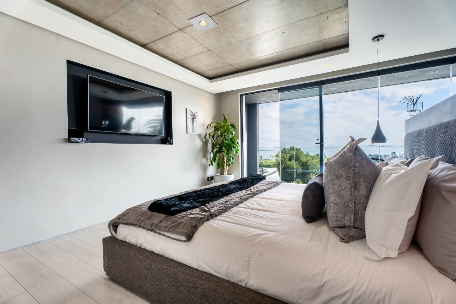 property_[object Object]_33