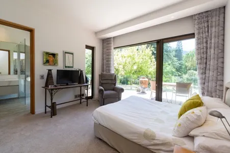 property_[object Object]_33