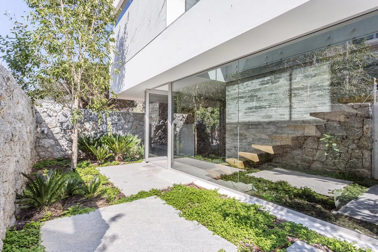 property_[object Object]_16