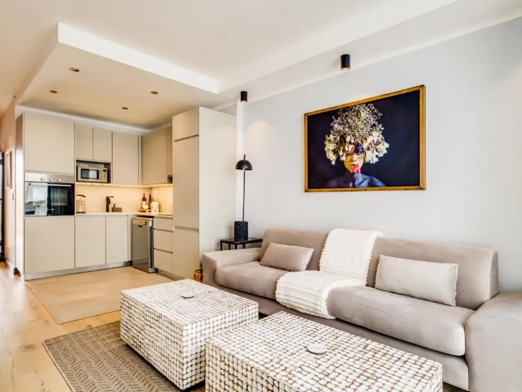 property_[object Object]_4