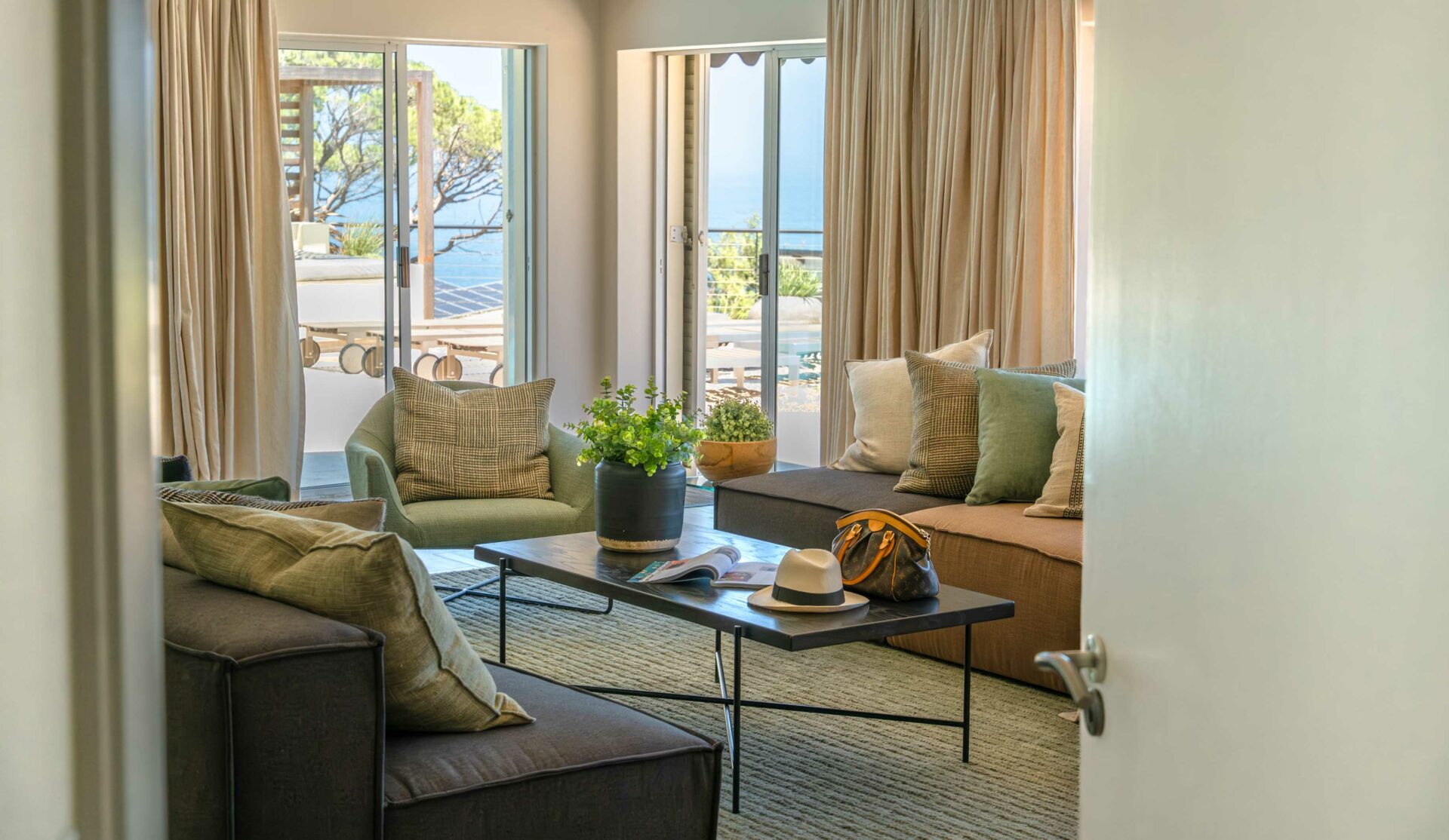 property_[object Object]_26